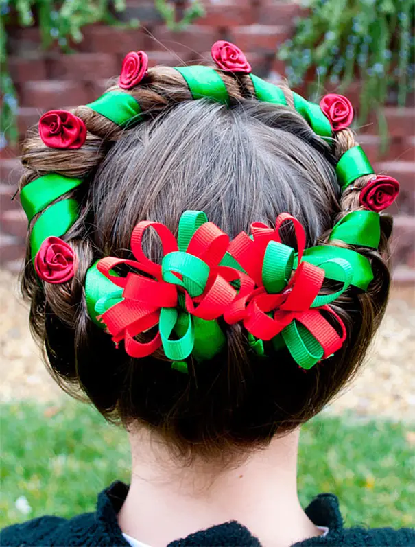 creative-christmas-hairstyles-13-58468cd3b4ae6__605