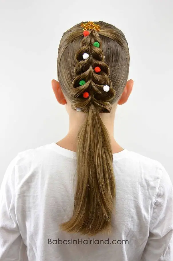 creative-christmas-hairstyles-5-58468cbcb9d7a__605